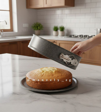 قالب الكيك ذو قاعده متحركه