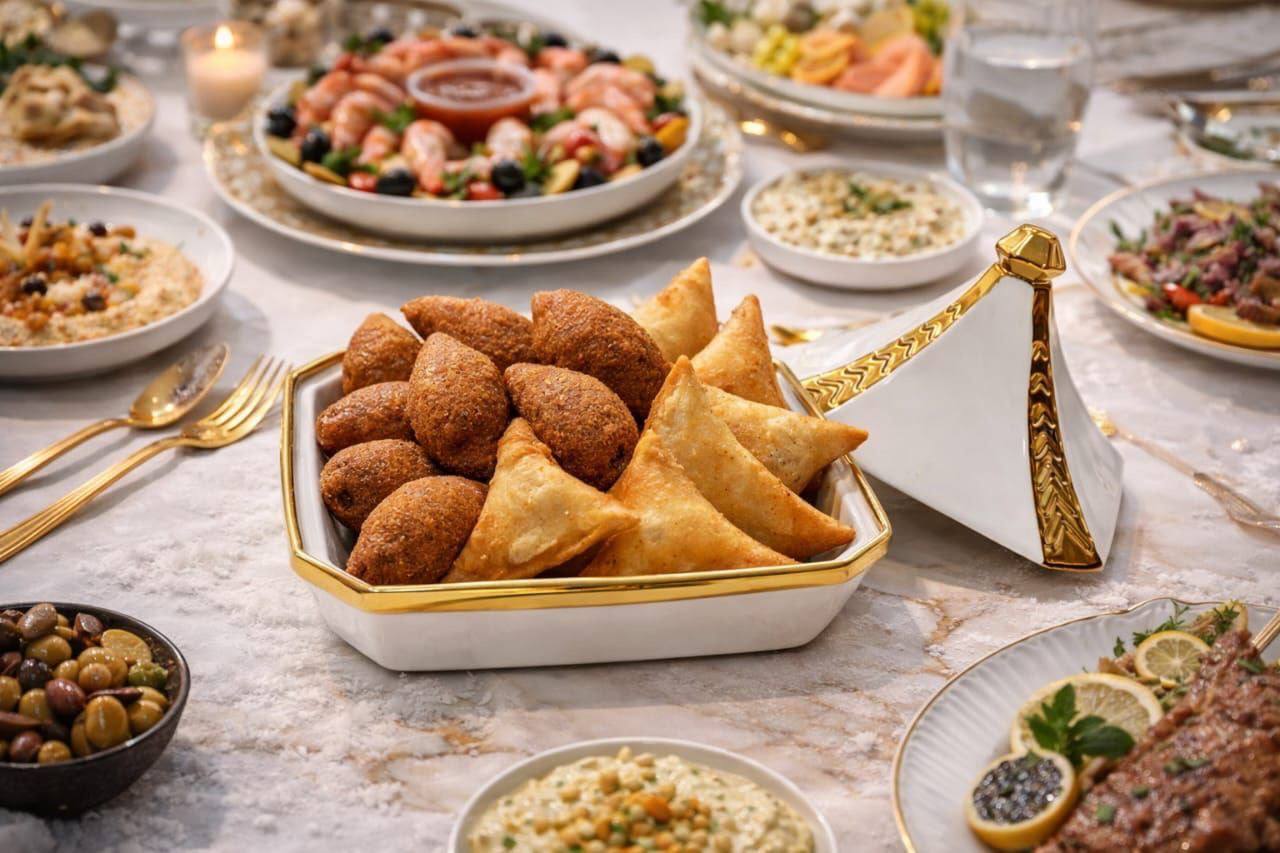 تمريه بورسلين بحواف ذهبيه مستورده