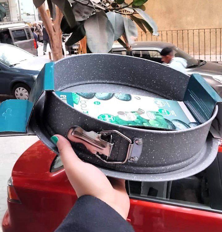 قالب الكيك ذو قاعده متحركه