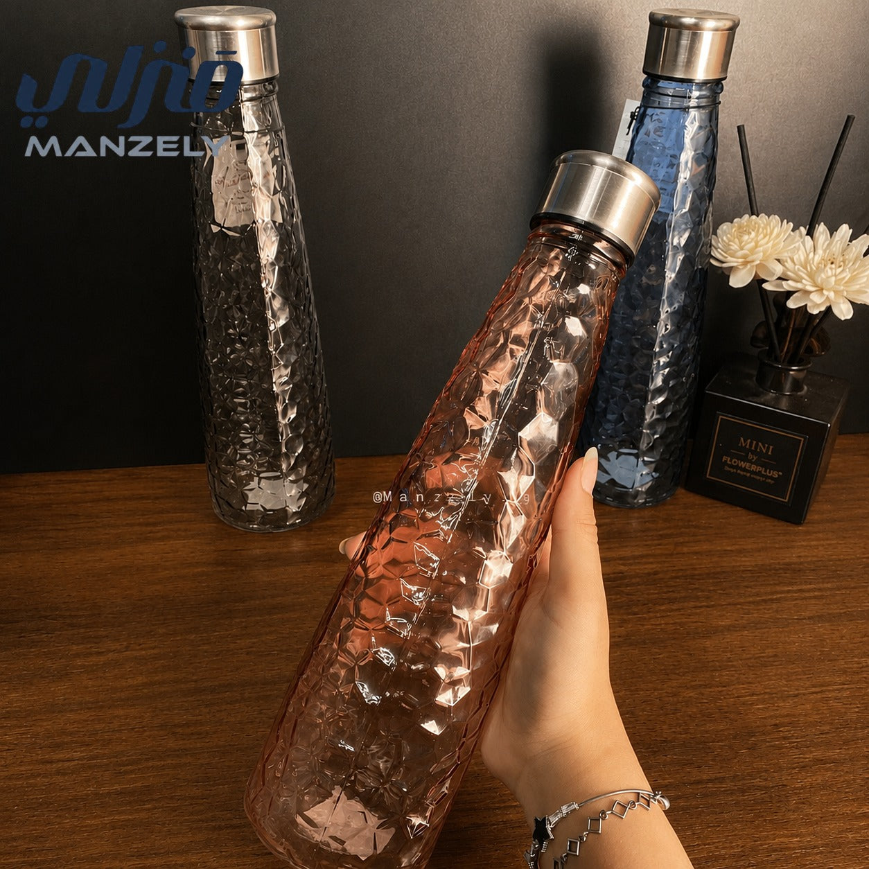 قارورة منقرشه روز