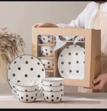 طقم كلاسيك منقط