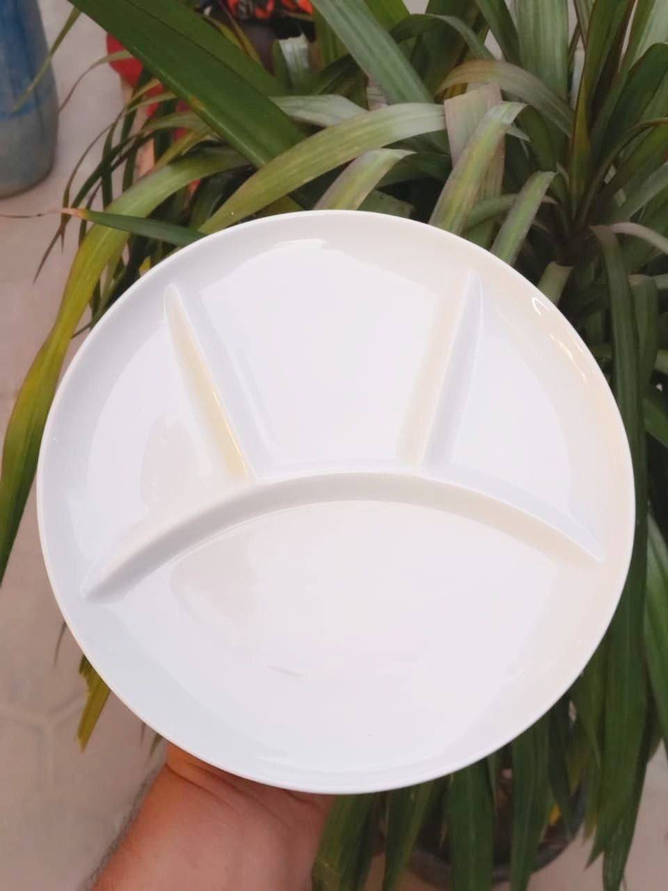 طبق بورسلين متقسم ابيض مستورد